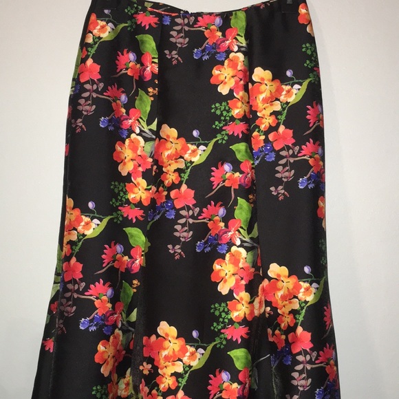 💃 2-piece Foral Dress 💃 - Picture 2 of 3